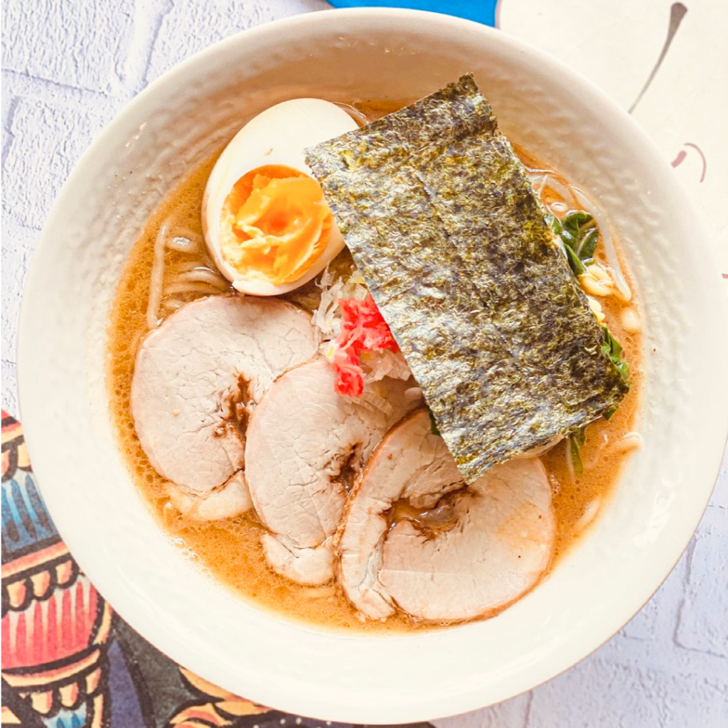 Quito Distrito Creativo arte emprendimientos mall ramen